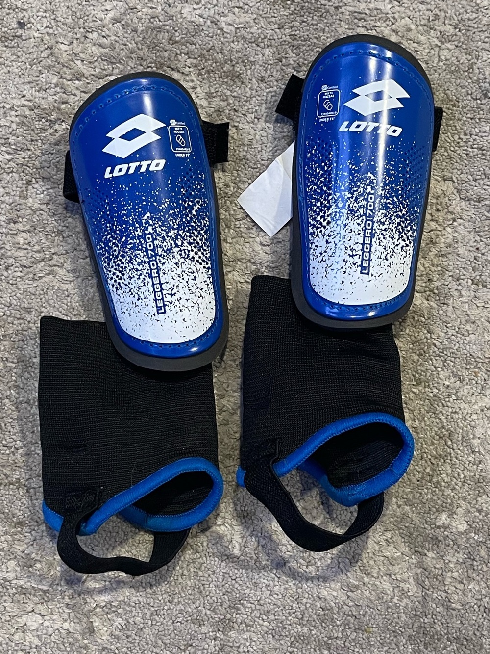 LOTTO Blue and Black Youth Shin Guards with Elastic Ankle Sleeves